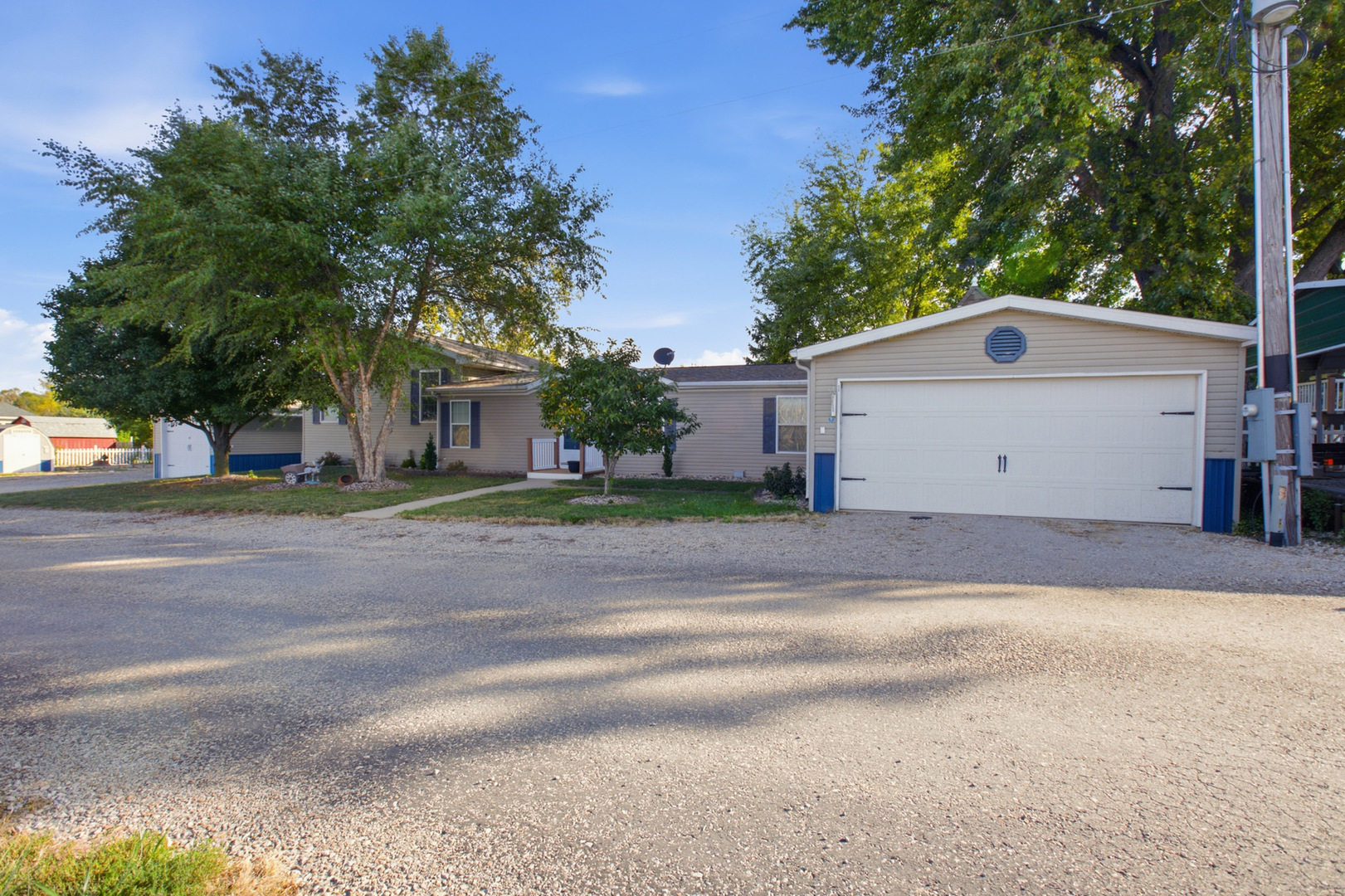 180 Clear Creek Drive Property Photo 12