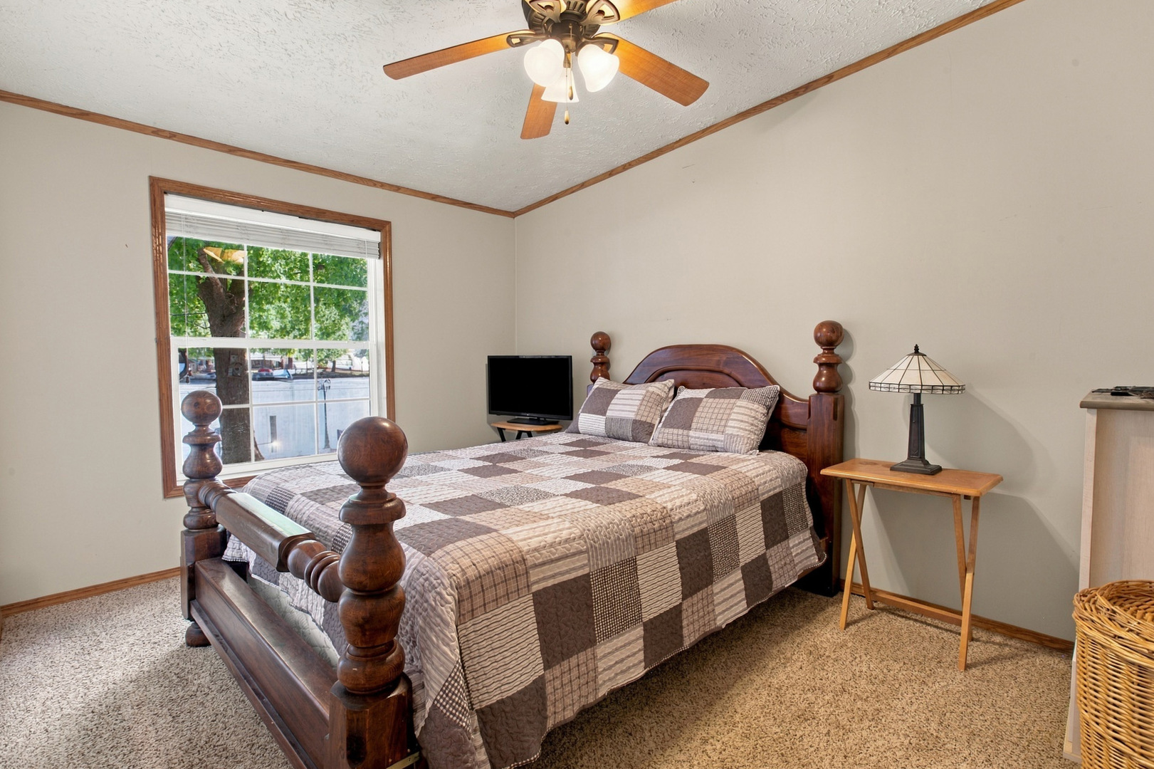 180 Clear Creek Drive Property Photo 32