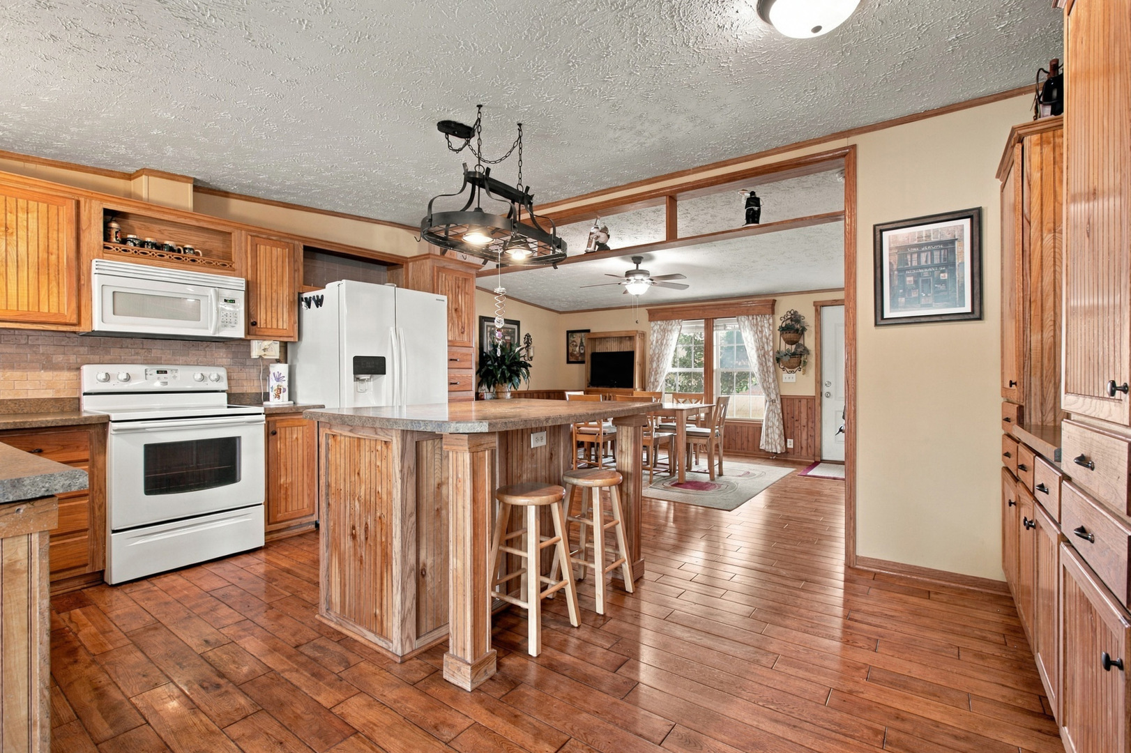 180 Clear Creek Drive Property Photo 40