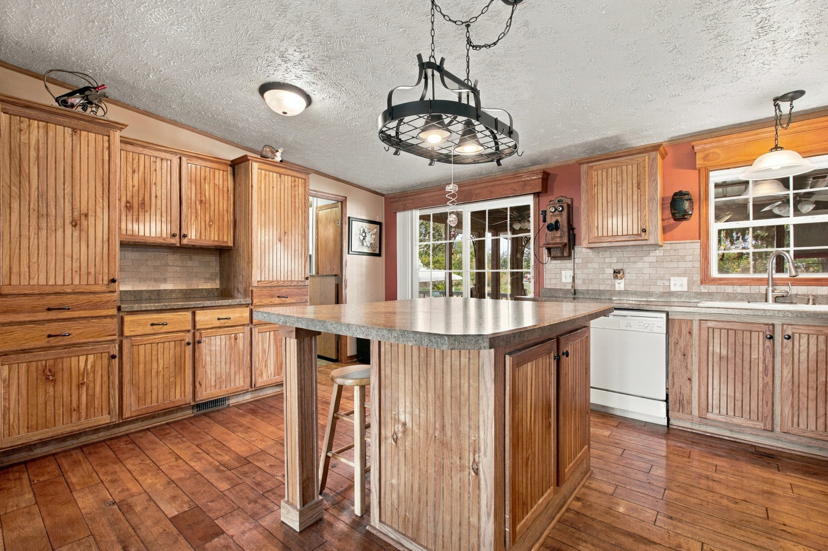 180 Clear Creek Drive Property Photo 42