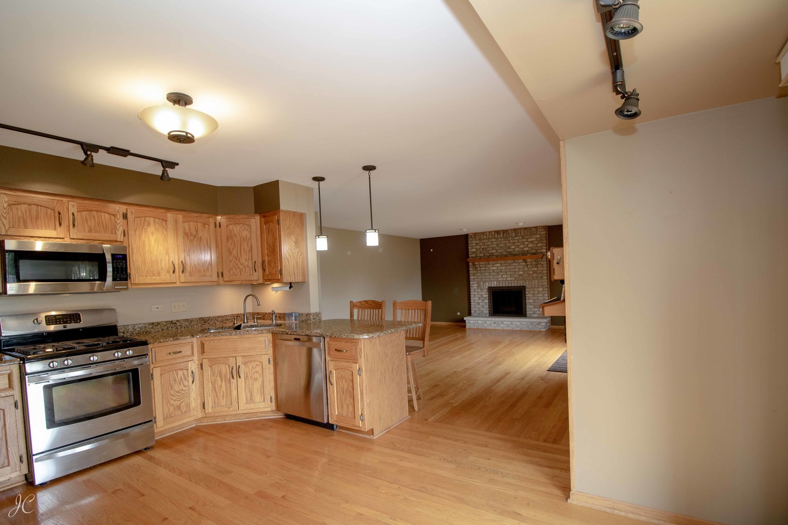 16101 Rosebud Place Property Photo 8