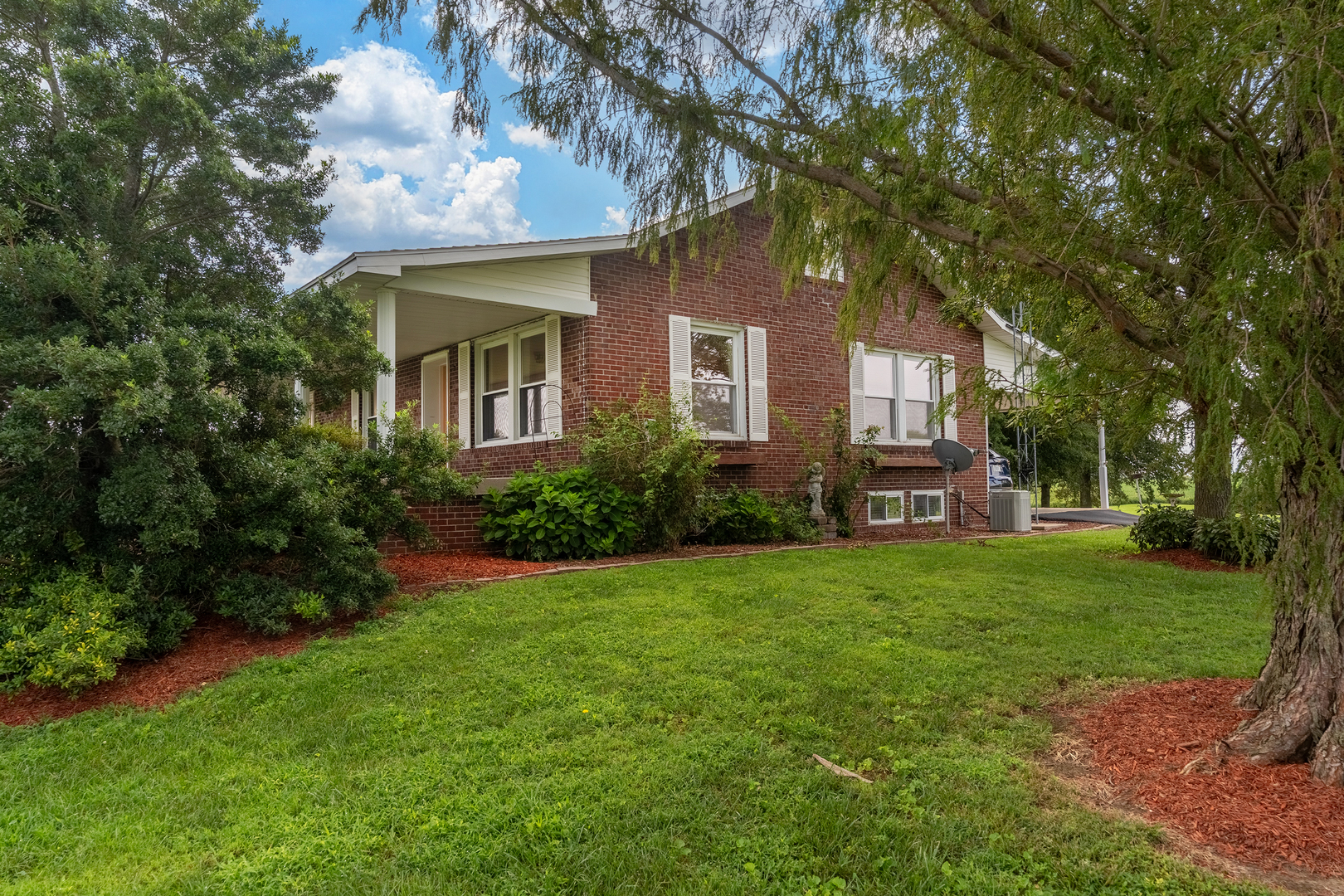 4202 Walnut Lane Property Photo 9