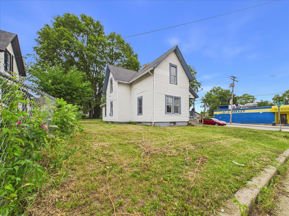 701 Montague Street Property Photo 3