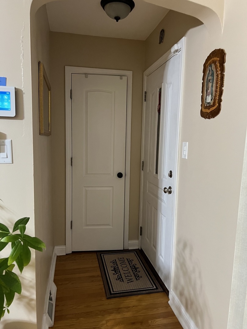 3650 W 68th Street Property Photo 3