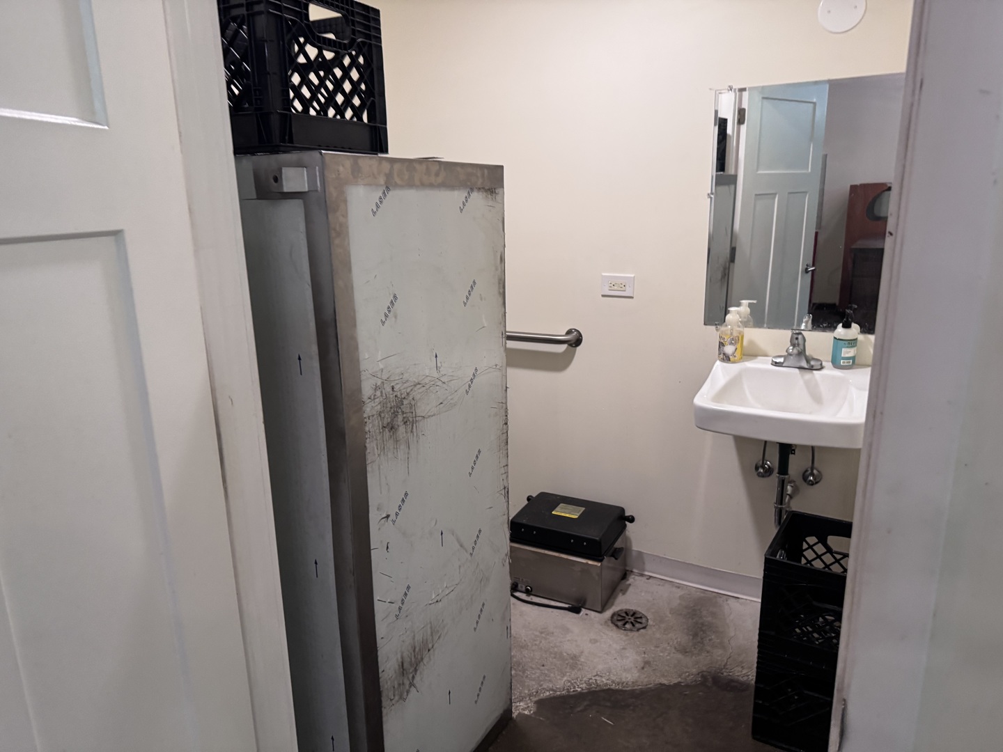 869 N Larrabee Street Property Photo 7