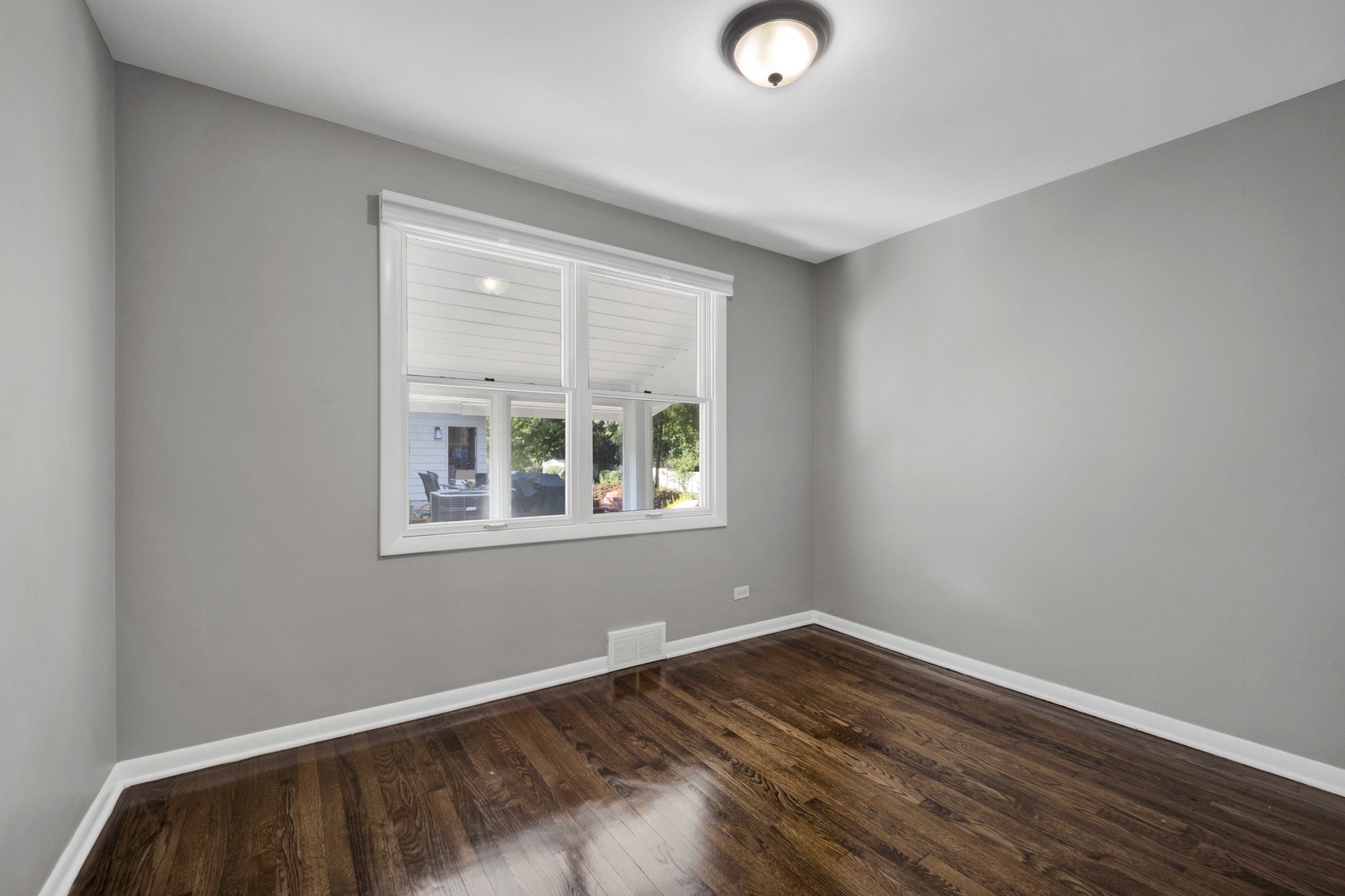 376 N West Avenue Property Photo 17