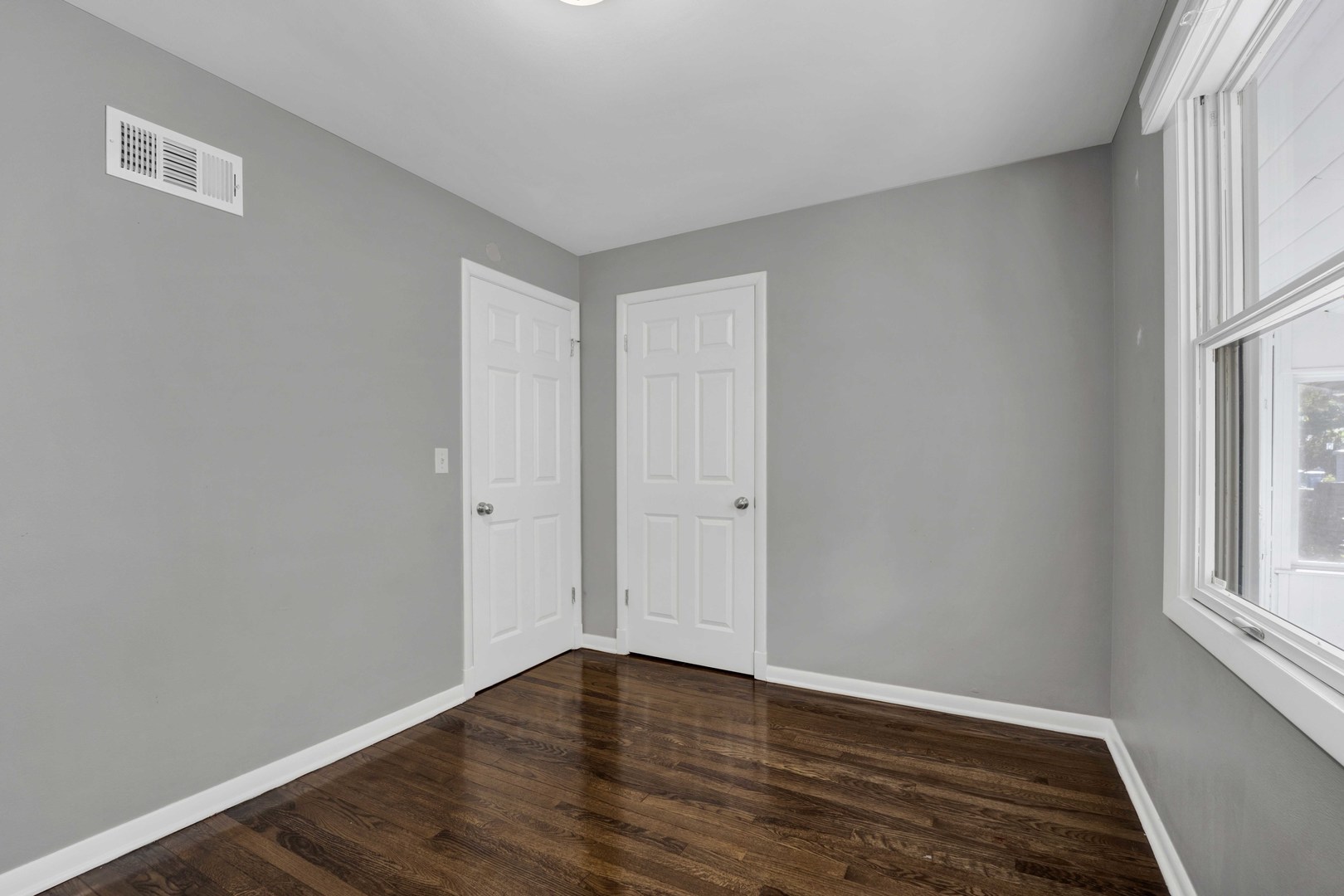 376 N West Avenue Property Photo 19
