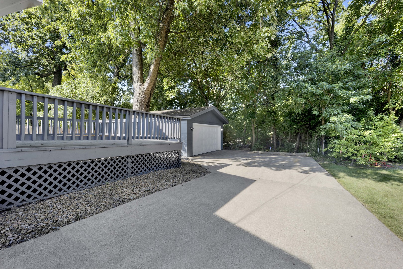 376 N West Avenue Property Photo 24