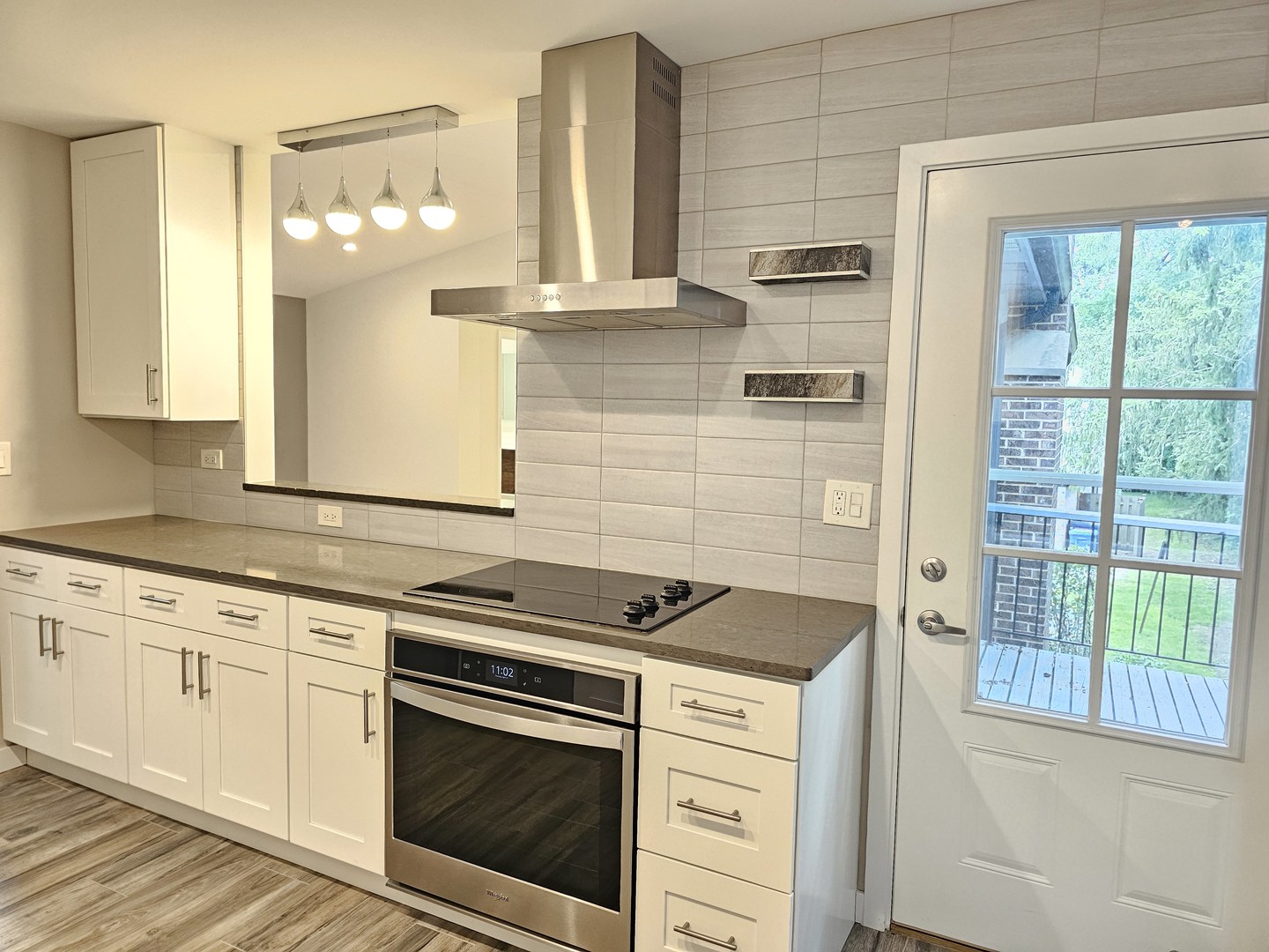183 Grove Avenue C Property Photo 4