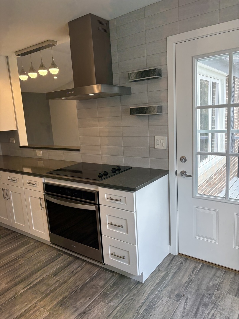 183 Grove Avenue C Property Photo 10