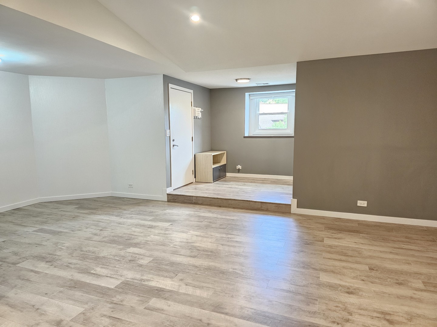 183 Grove Avenue C Property Photo 18