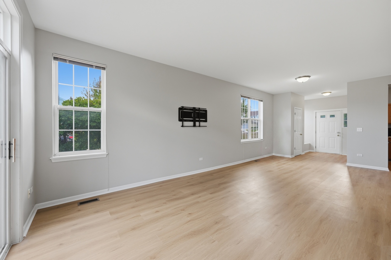 3133 Falling Waters Lane Property Photo 11