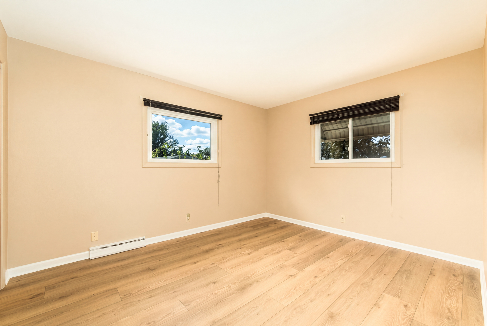 15949 S Howard Street Property Photo 15
