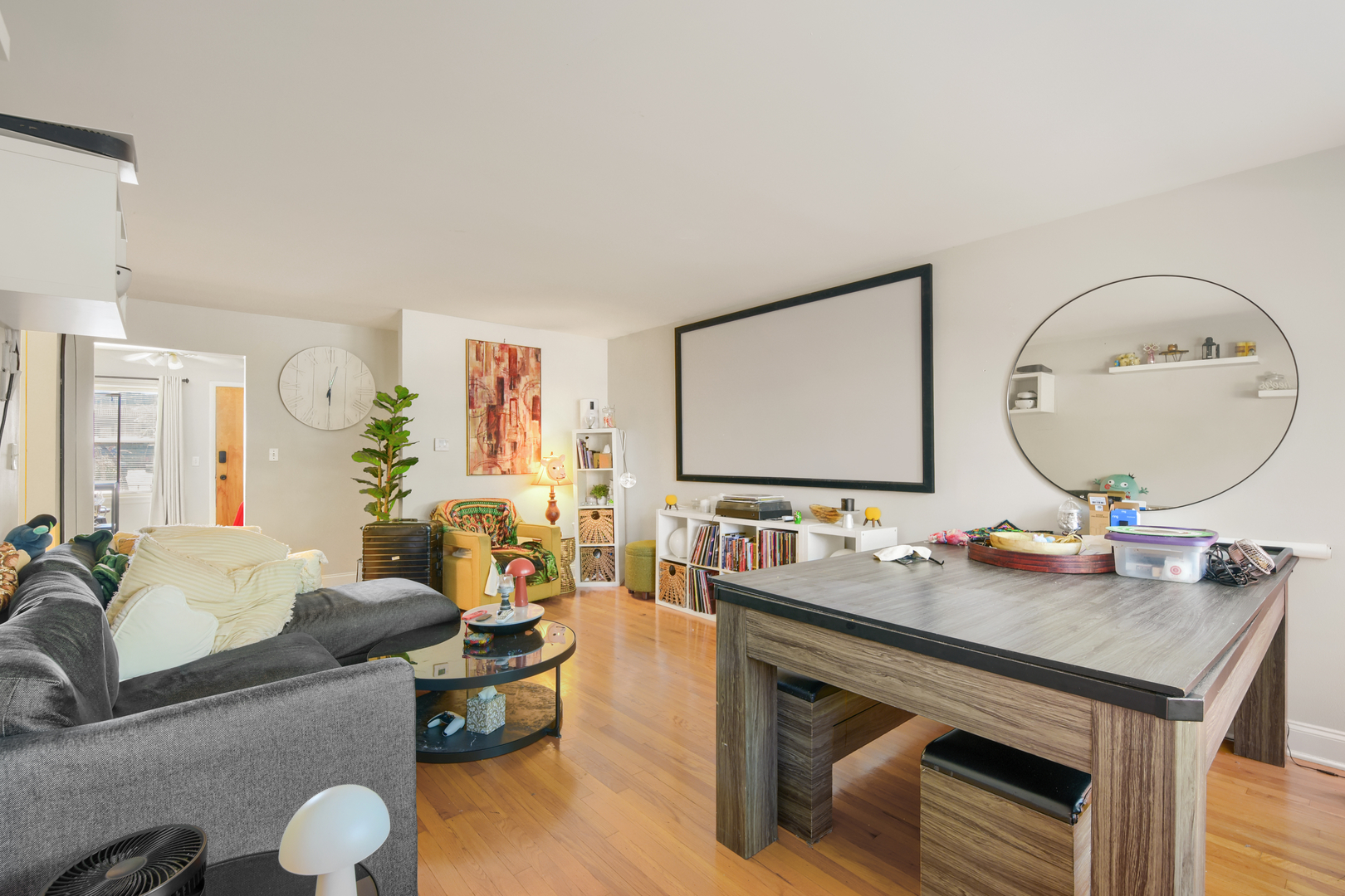 7133 N Damen Avenue 3d Property Photo 4