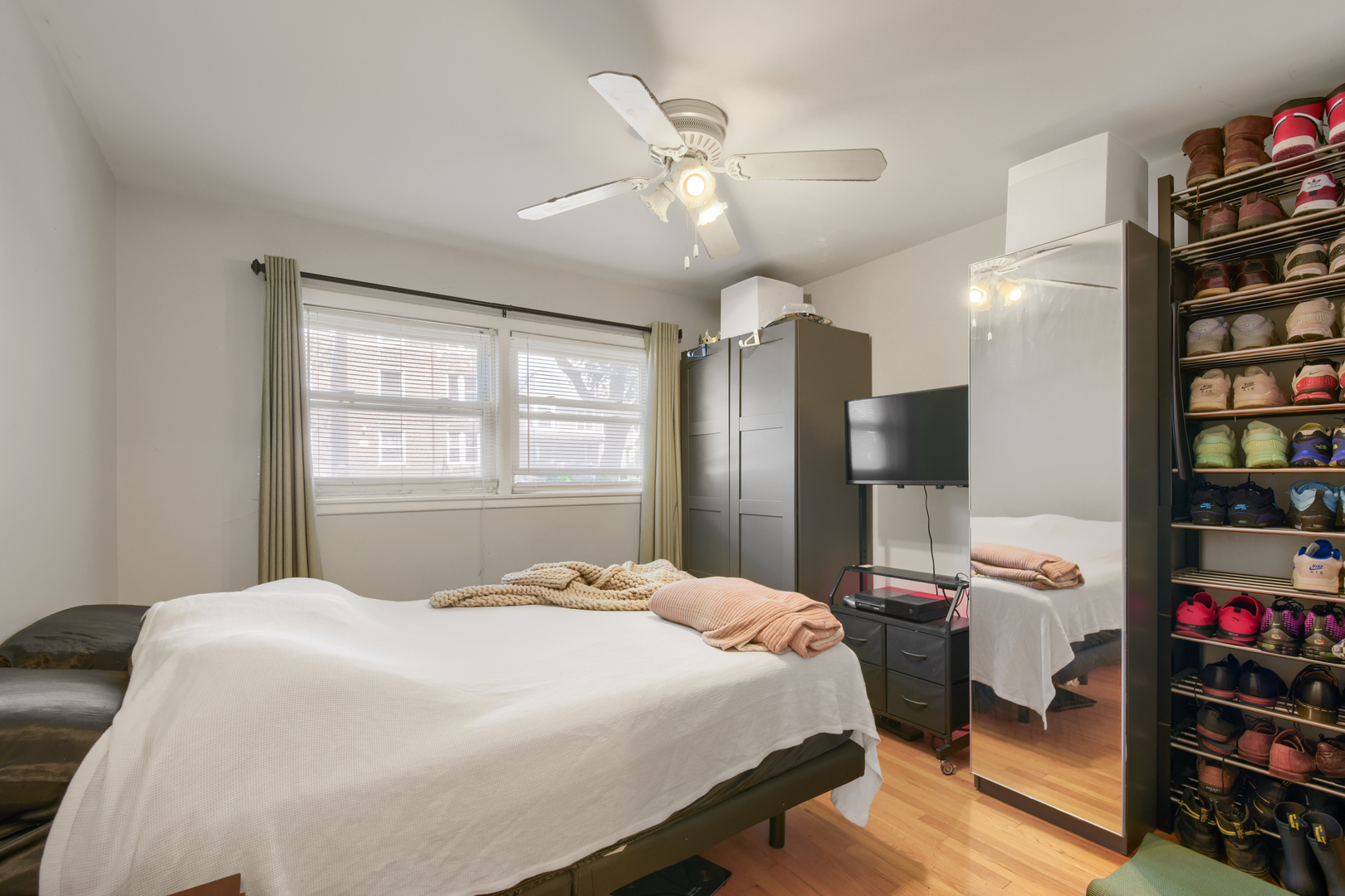 7133 N Damen Avenue 3d Property Photo 11