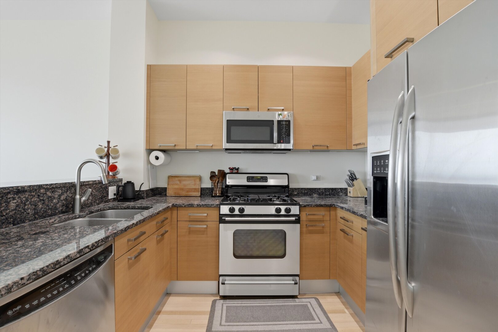 500 W Superior Street 1010 Property Photo 8
