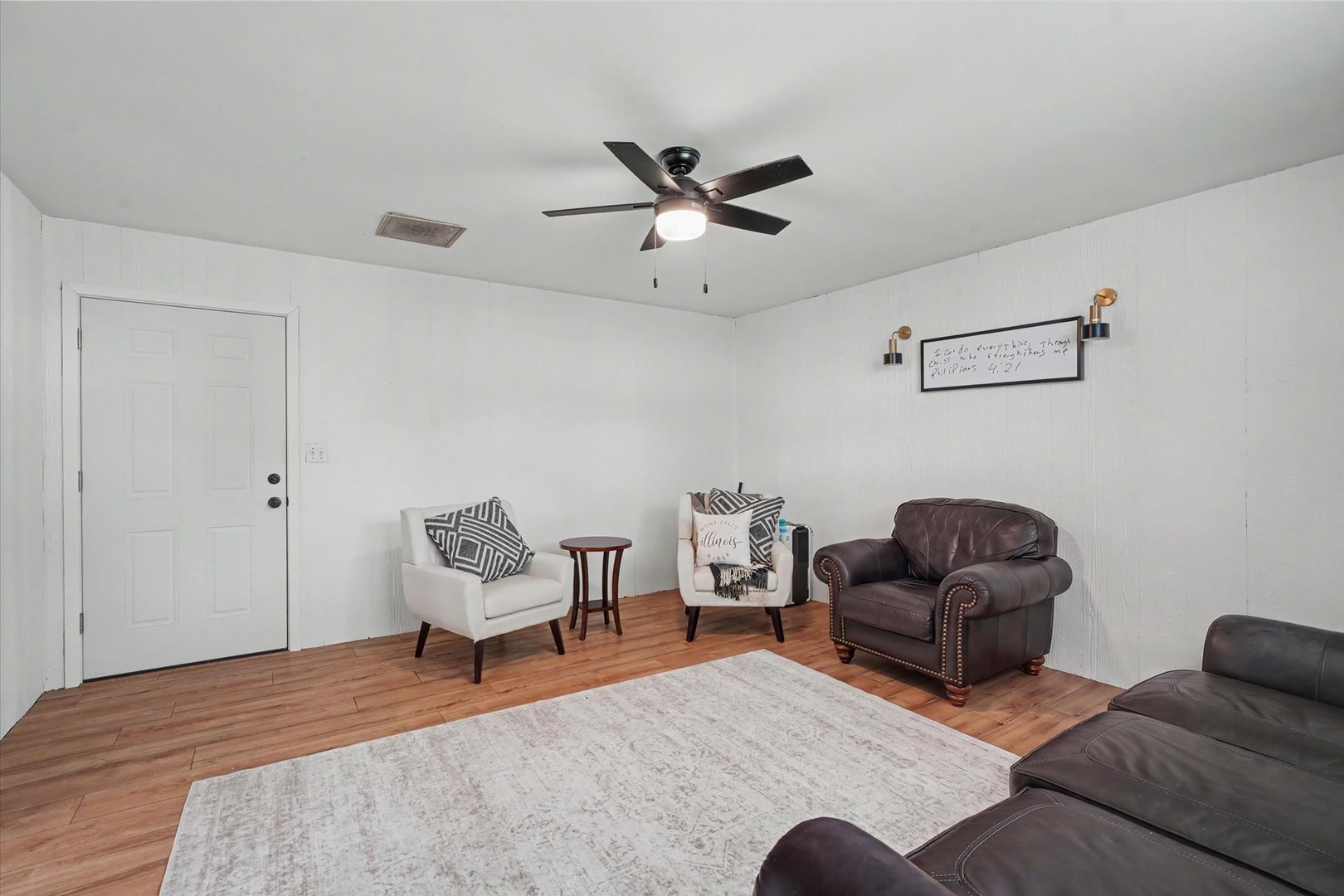 908 Hillside Court Property Photo 22