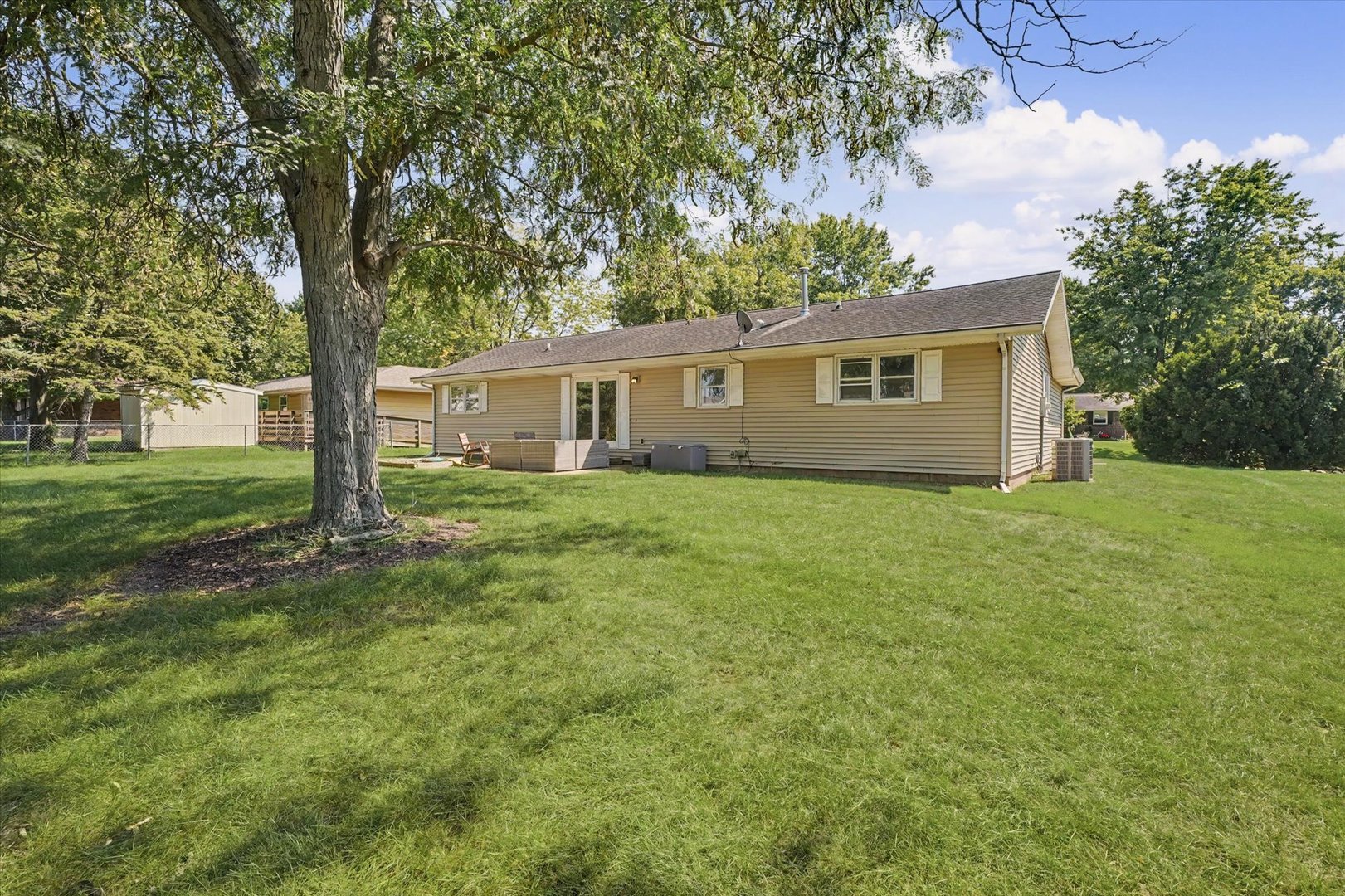 908 Hillside Court Property Photo 36