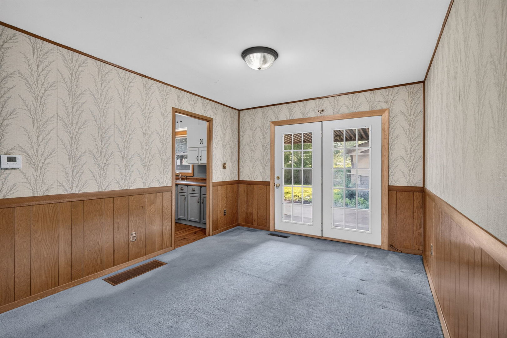 124 Fairlane Drive Property Photo 6