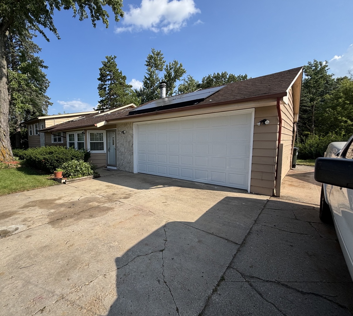 11 W Palatine (frontage) Road Property Photo 22
