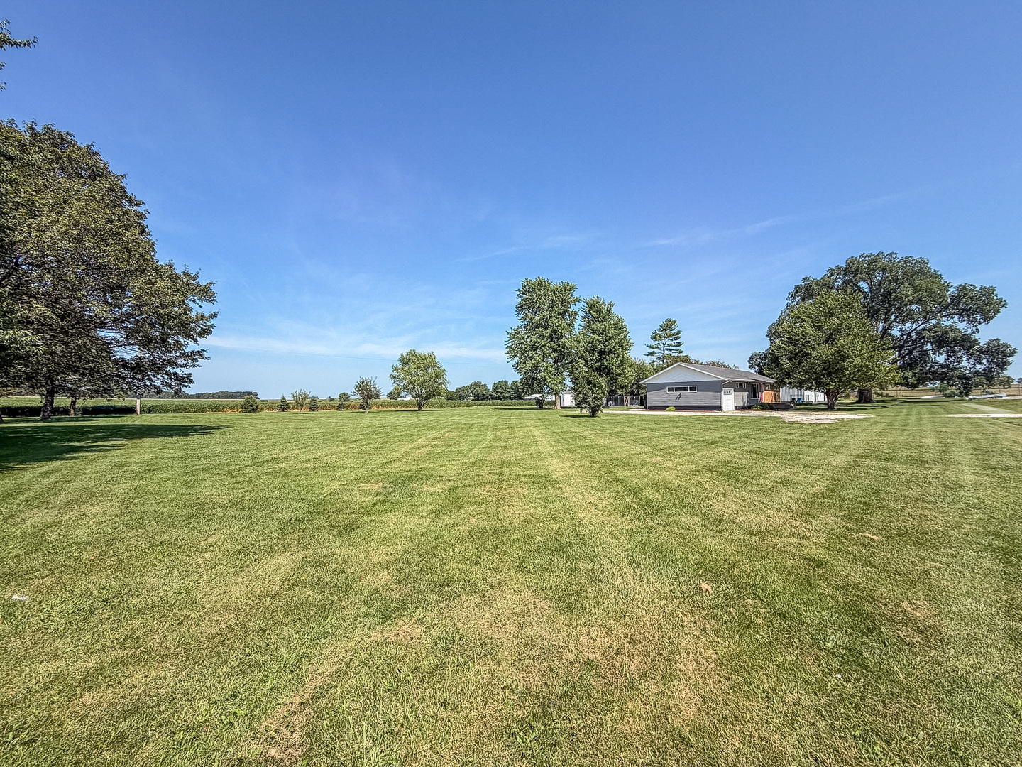 2066 County Road 3000 Property Photo 37