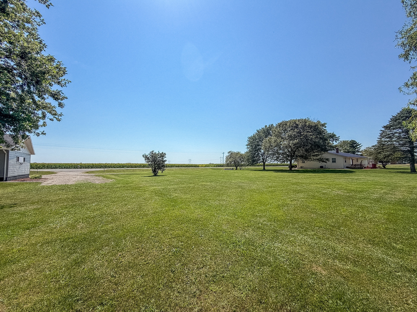 2066 County Road 3000 Property Photo 38