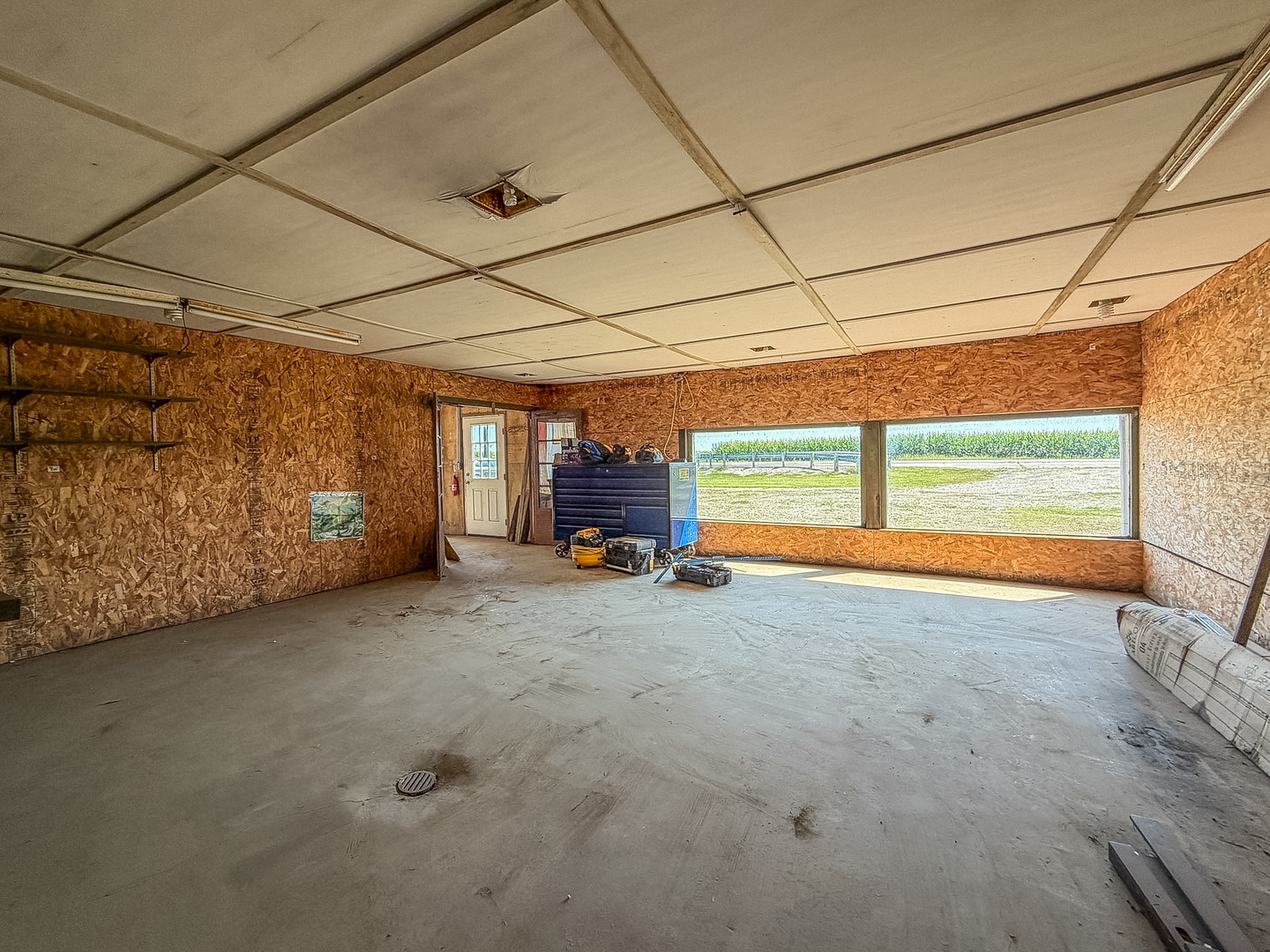 2066 County Road 3000 Property Photo 51