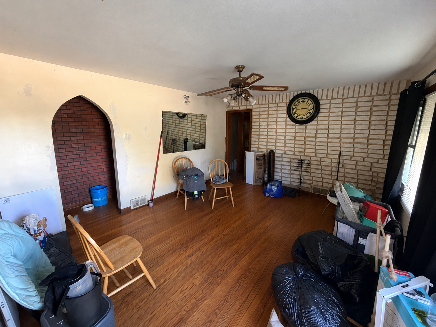 1819 167th Street Property Photo 3