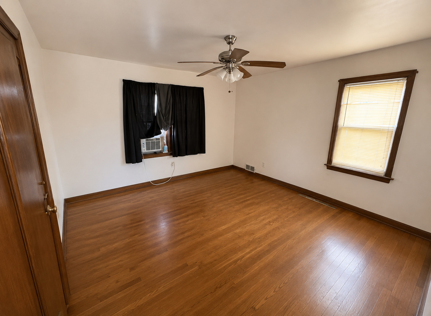 1819 167th Street Property Photo 6