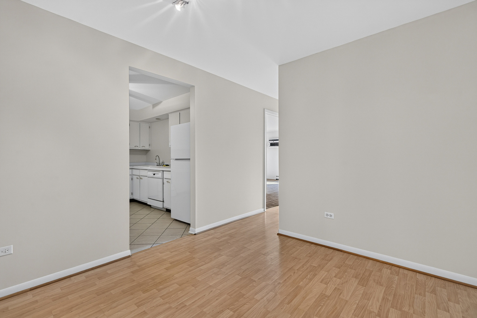1133 S Finley Road 309 Property Photo 6