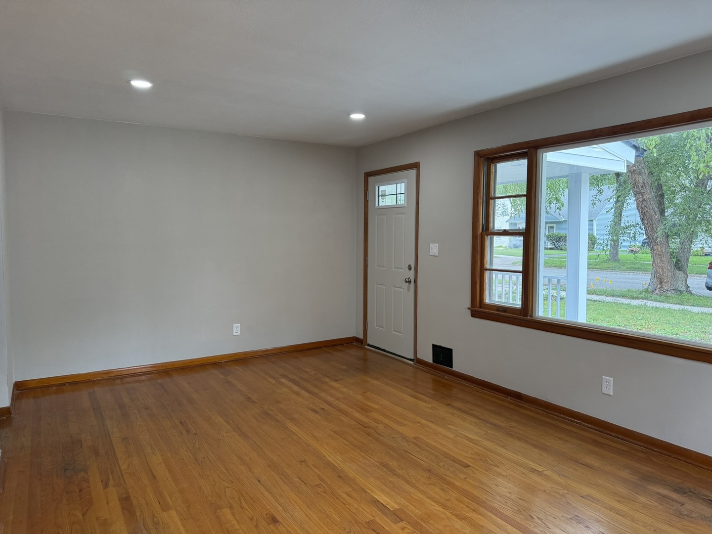 1908 W Pearl Avenue Property Photo 8