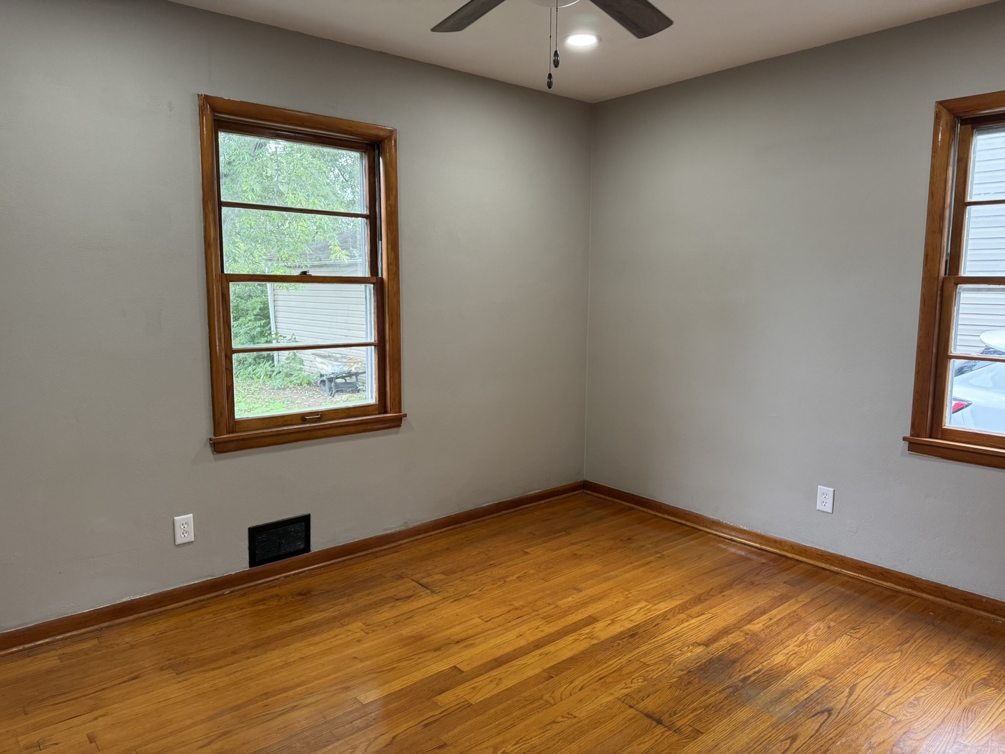 1908 W Pearl Avenue Property Photo 14