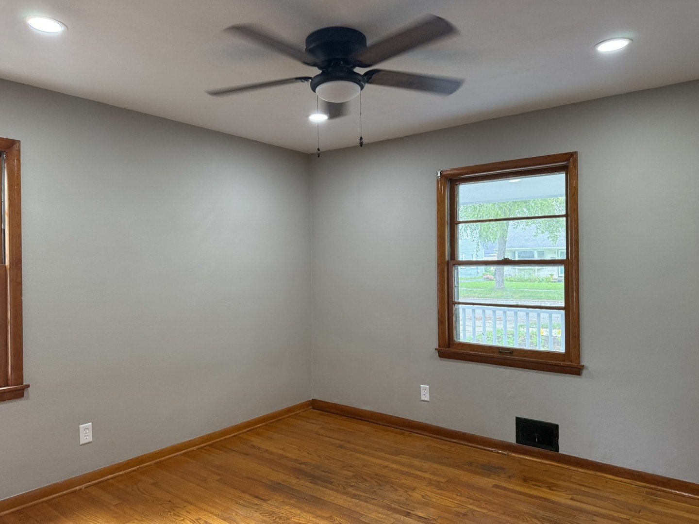 1908 W Pearl Avenue Property Photo 16