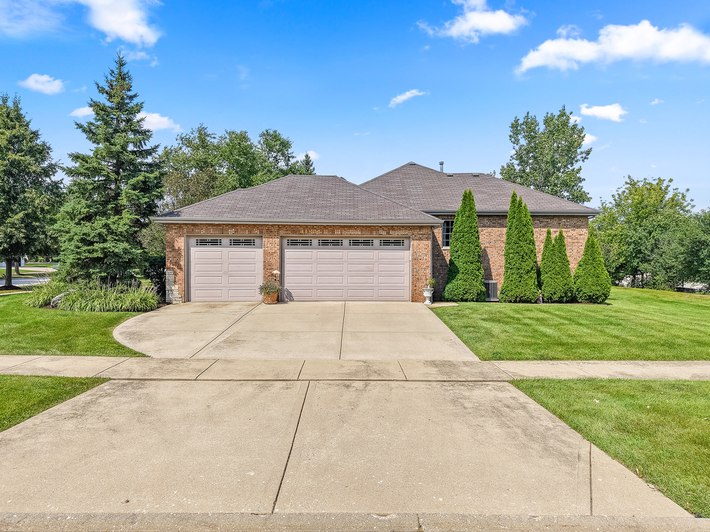 12991 Mayfair Drive Property Photo 8