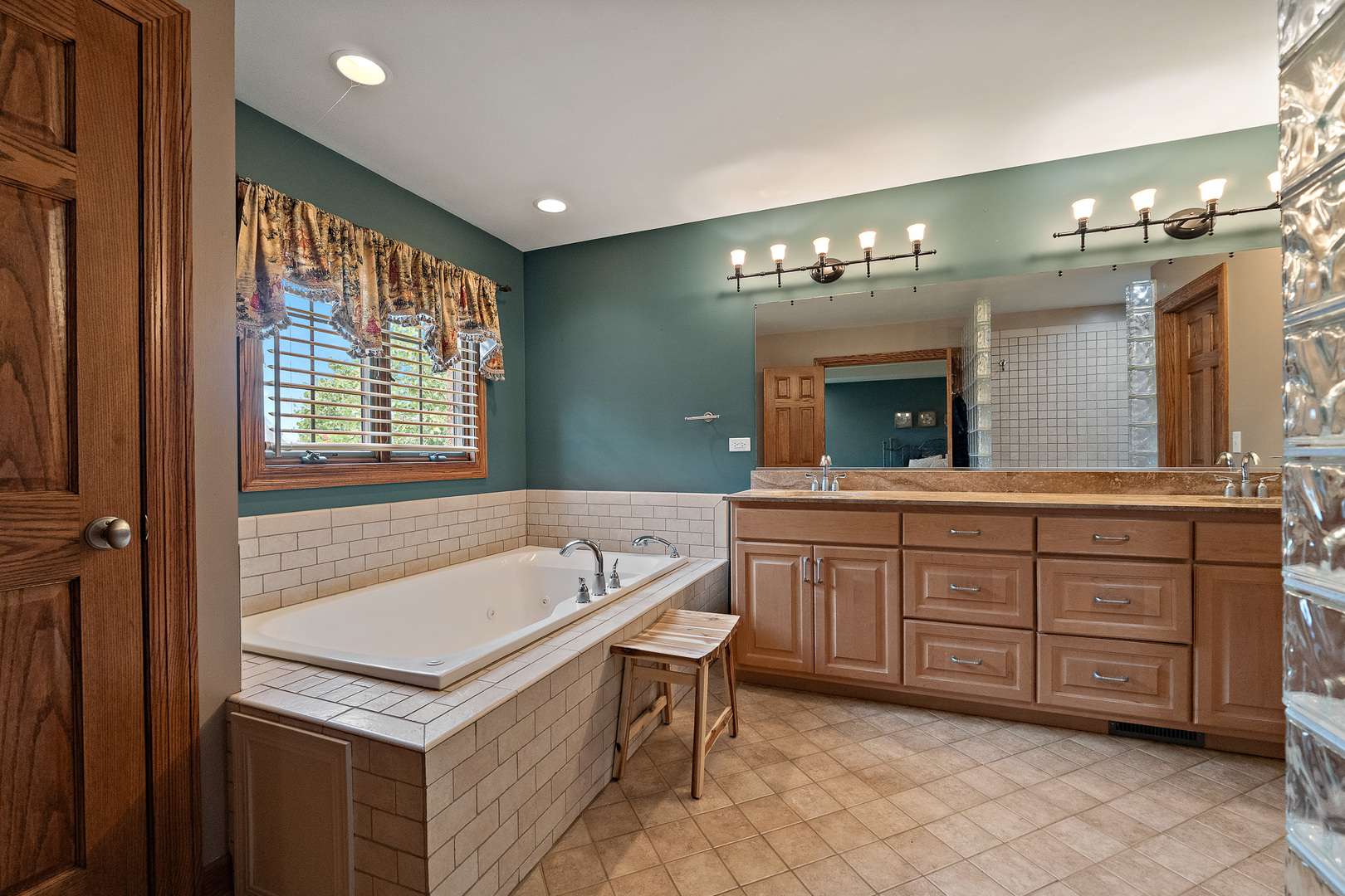12991 Mayfair Drive Property Photo 24