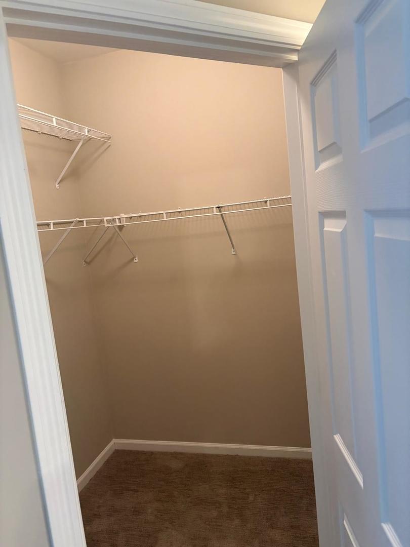 3243 Stratford Court 3b Property Photo 6