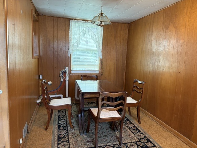 2108 Manor Lane Property Photo 3