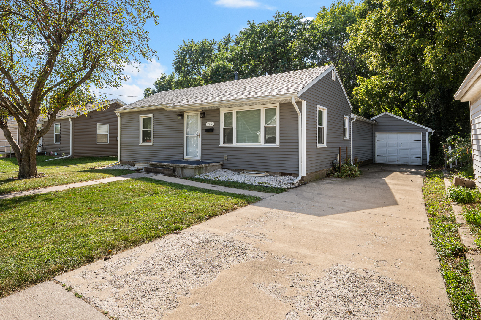 940 31st Street Property Photo 2