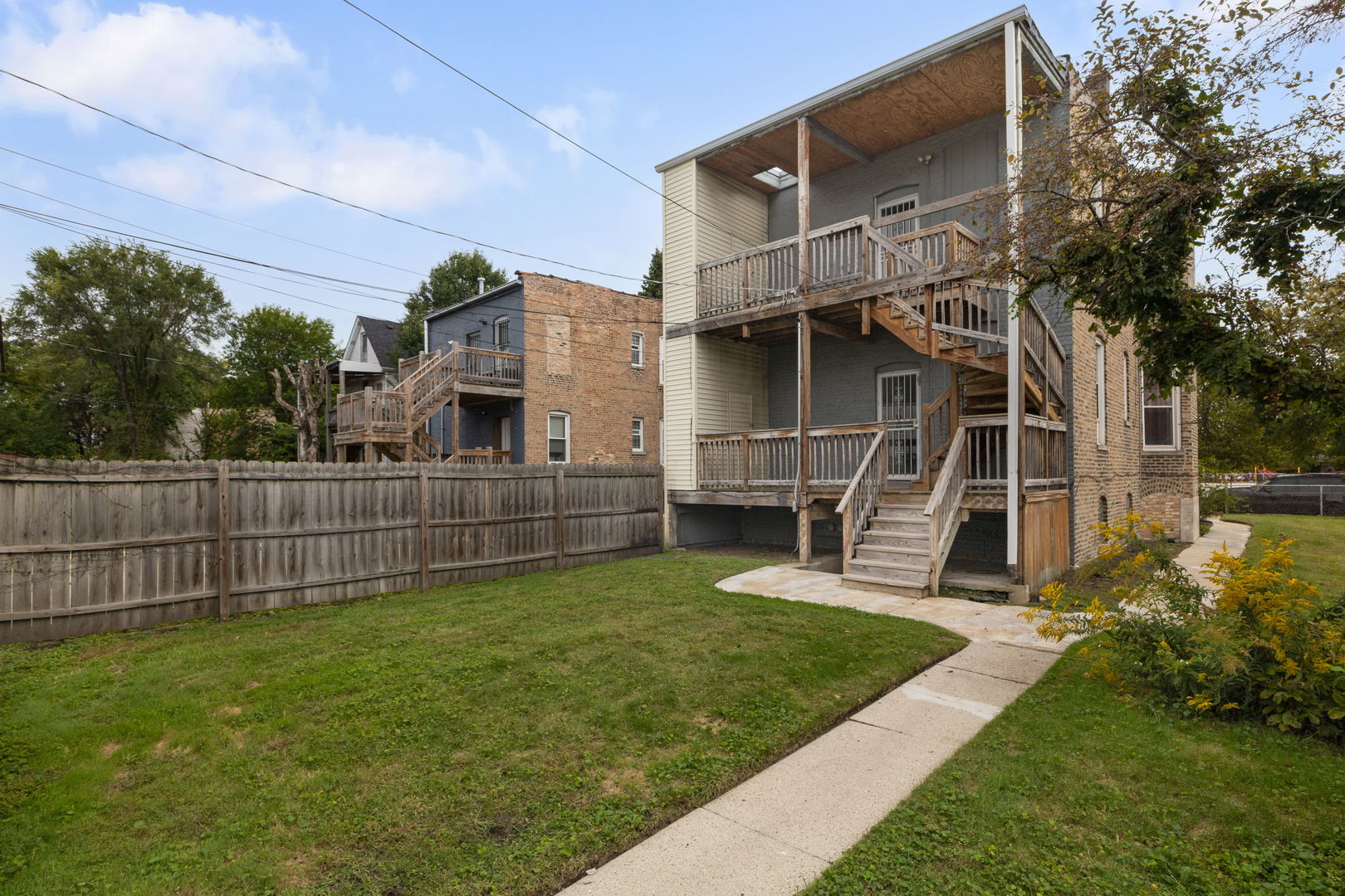 7322 S Langley Avenue Property Photo 24