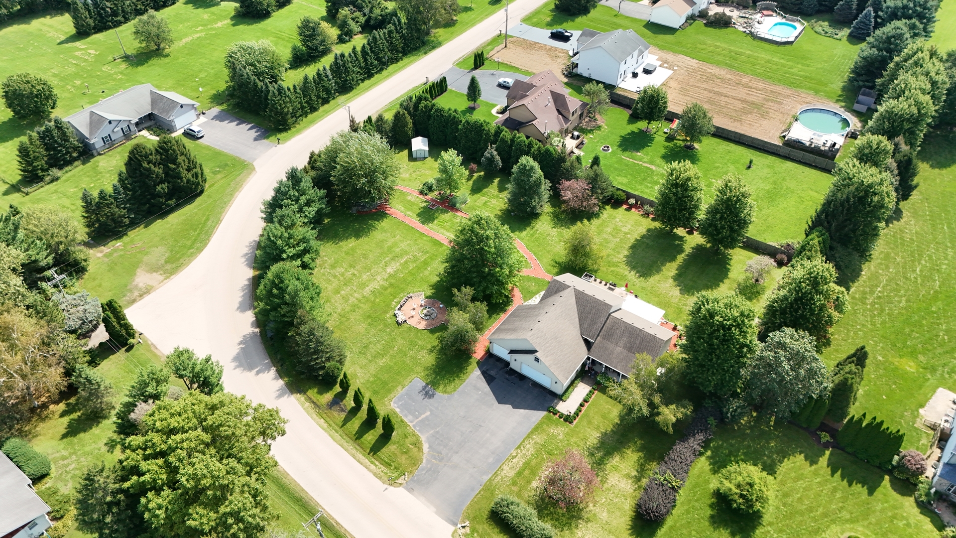 22902 Graf Road Property Photo 4