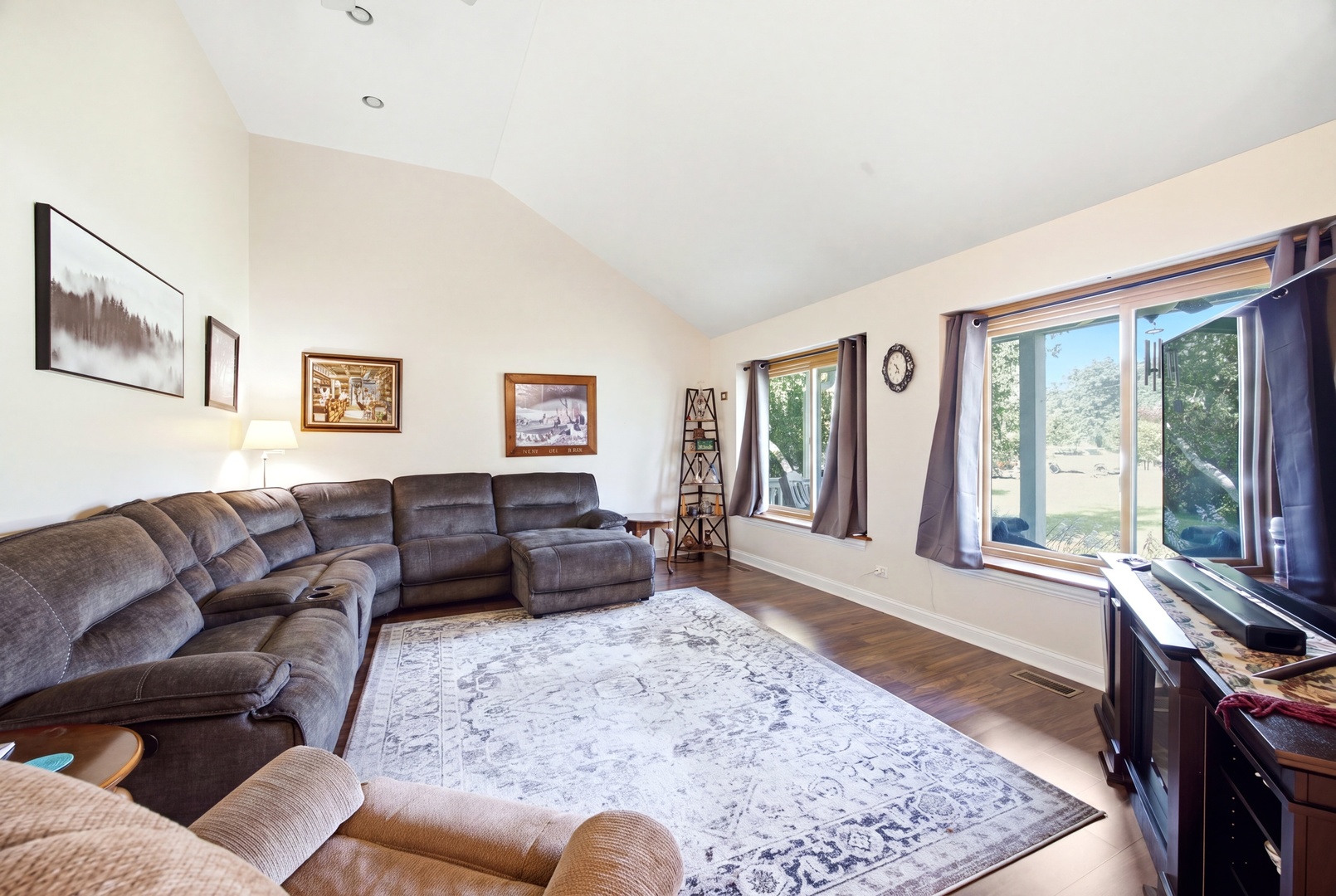 22902 Graf Road Property Photo 8