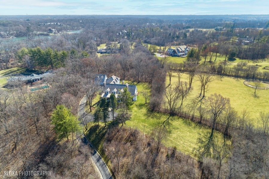 383 County Line Road Property Photo 2