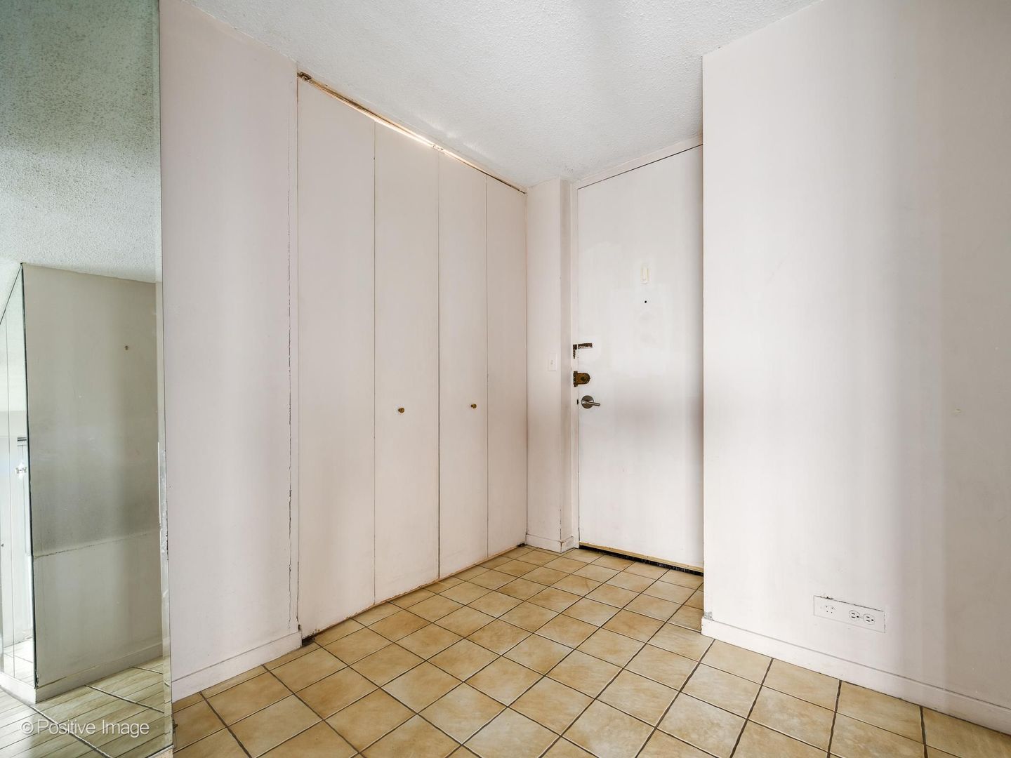 1960 N Lincoln Park West 2103 Property Photo 3