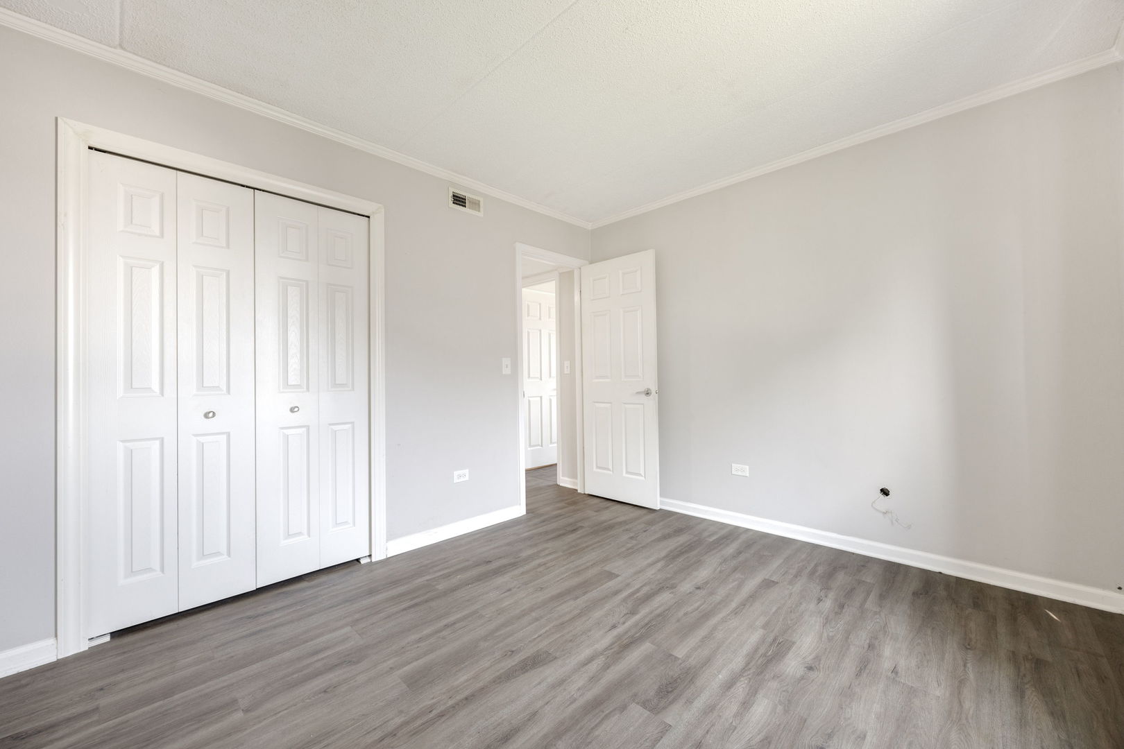1221 Chalet Road 200 Property Photo 9