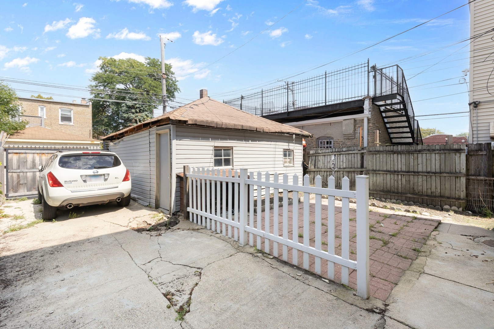 4018 W Oakdale Avenue Property Photo 23