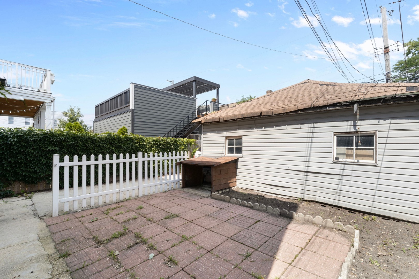 4018 W Oakdale Avenue Property Photo 24