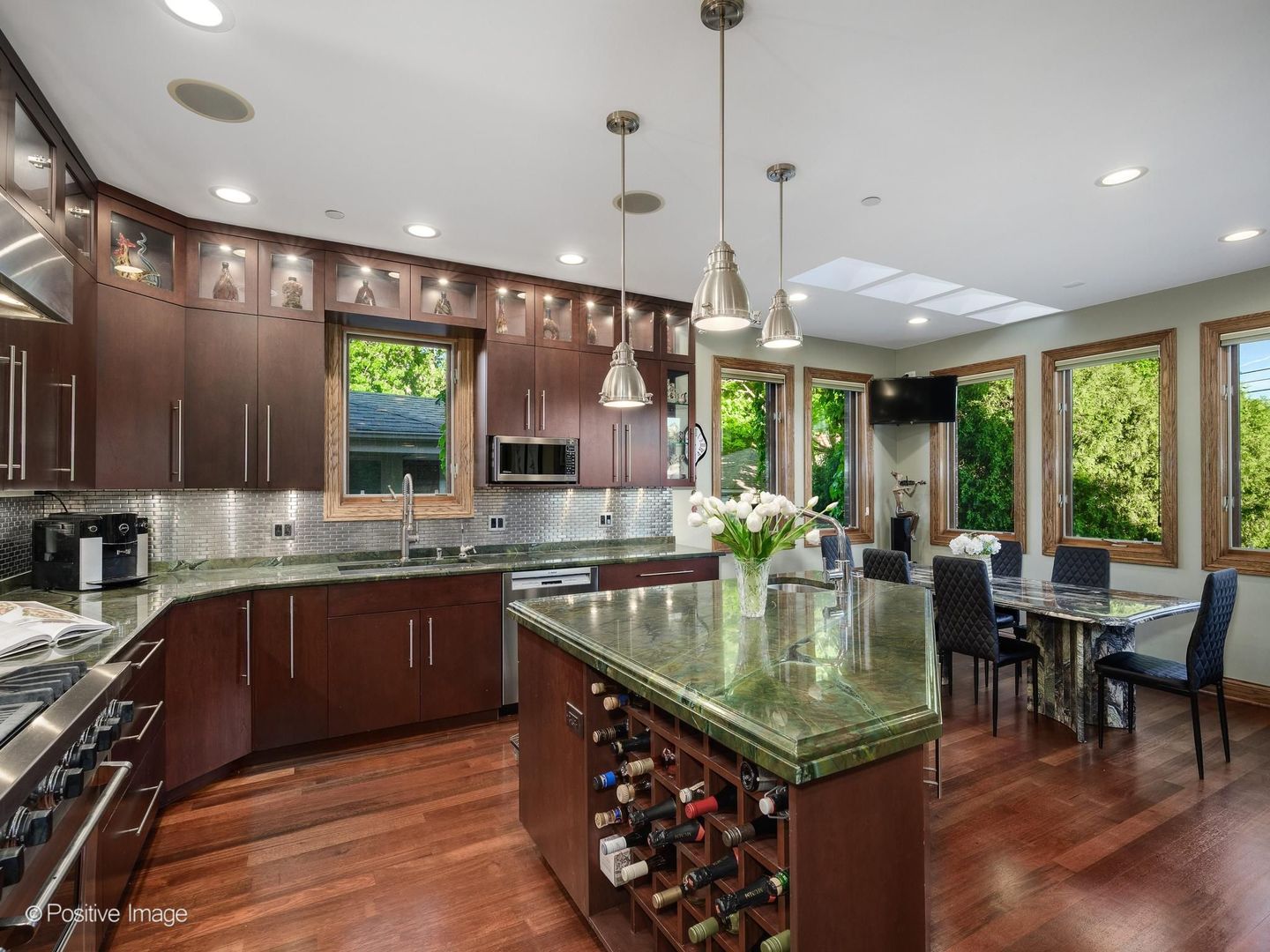 5125 Lunt Avenue Property Photo 11