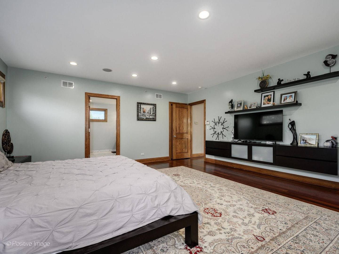 5125 Lunt Avenue Property Photo 18