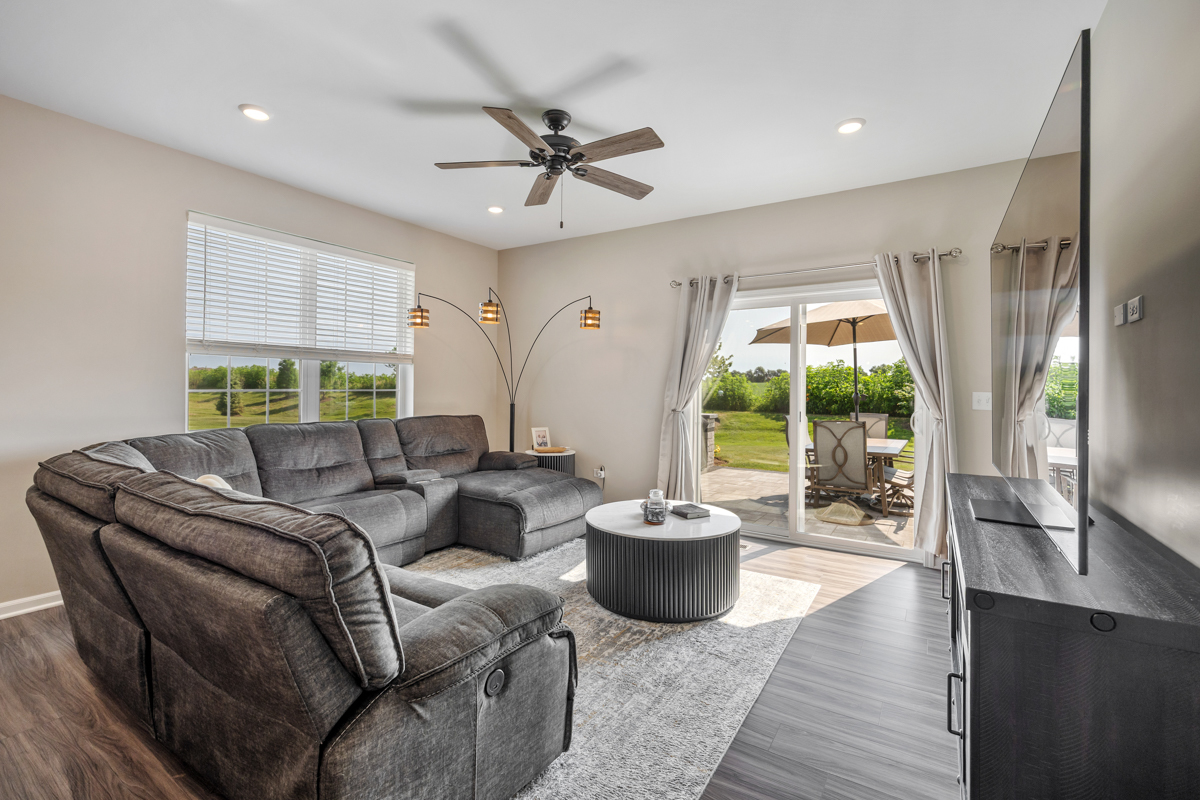 10270 Ehorn Road Property Photo 18