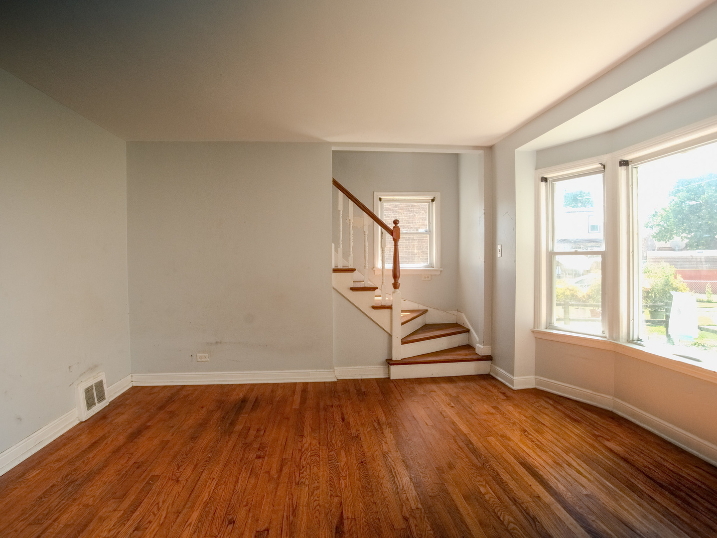 250 E 143rd Street Property Photo 3